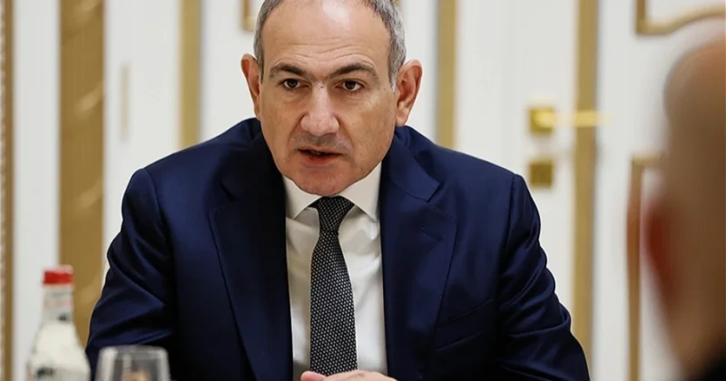 Кого Пашинян взял с собой в Турцию?