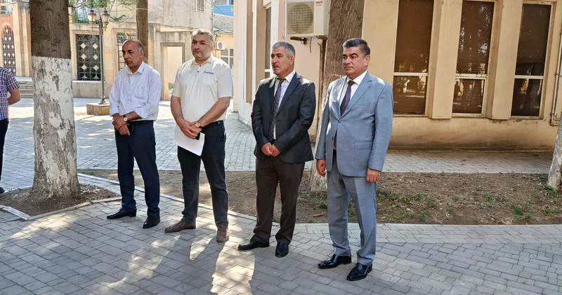 Peşəsinə sadiq qəhrəmanlar