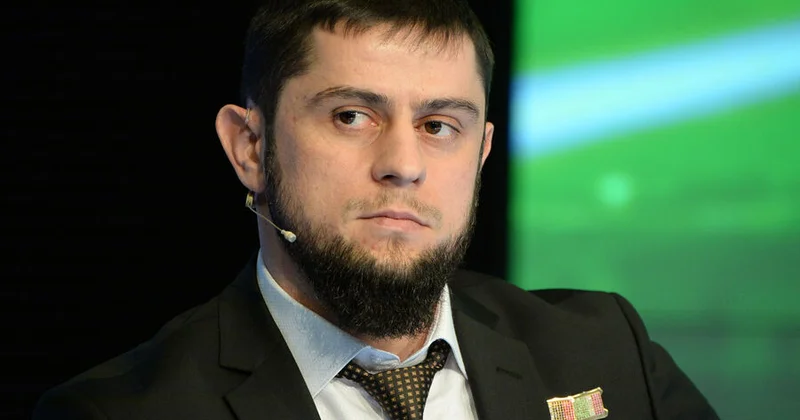 Kadırovun köməkçisi “rus icması”nın üzvlərini nasist adlandırıb
