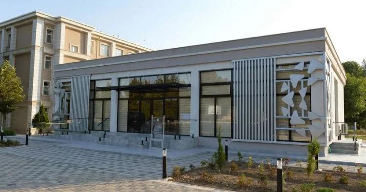Naxçıvanda vergi ödəyicilərinə xidmət mərkəzlərində göstərilən xidmətlərin sayı 27% artıb