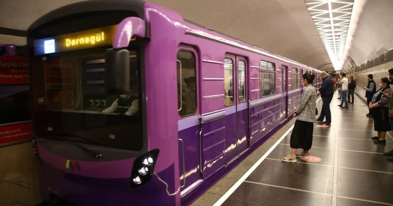 Metroda sıxlığın azalma səbəbi RƏSMİ