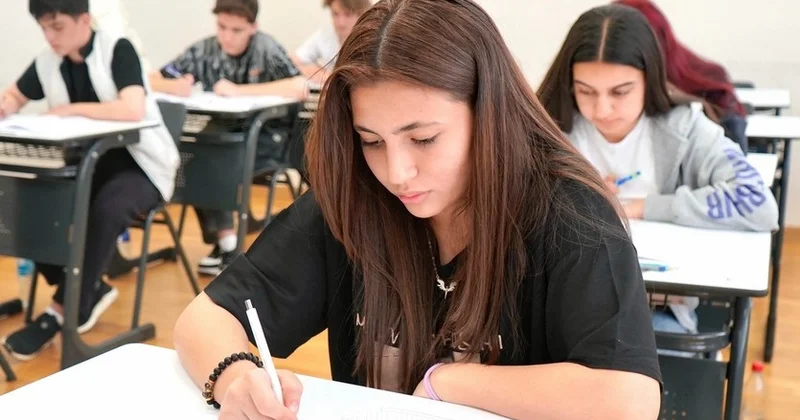 1000 dən çox abituriyent qəbul imtahanının nəticəsindən NARAZIDIR