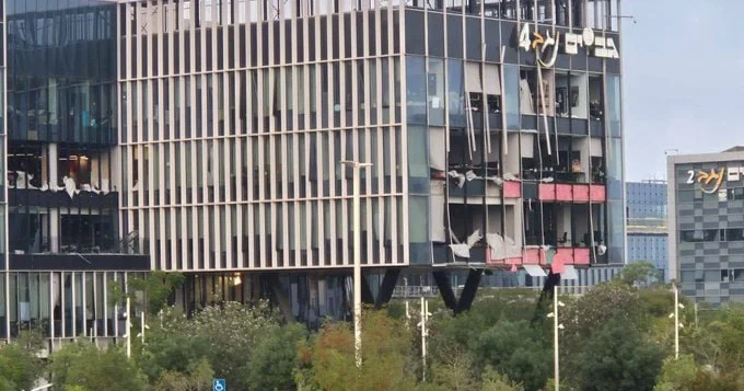 İran Microsoft şirkətinin yerləşdiyi binaya zərbə endirib