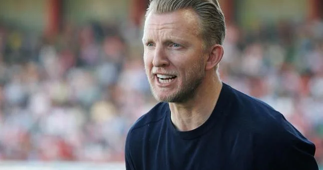Dirk Kuyt istefaya göndərildi