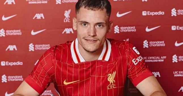 Bundesliqanı tərk edib Premyer Liqaya keçmək arzum idi transferi rəsmiləşdi