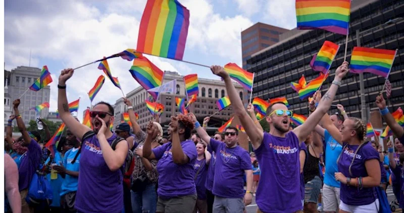 SOSİAL SİFARİŞ LGBT ni qadağan edən qanun nə vaxt qəbul olunacaq?