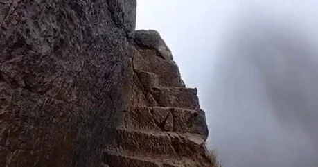 Один из опаснейших туристических маршрутов ВИДЕО
