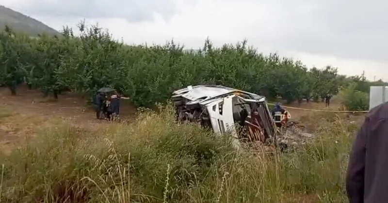 В Турции перевернулся туристический автобус, есть погибшие и пострадавшие