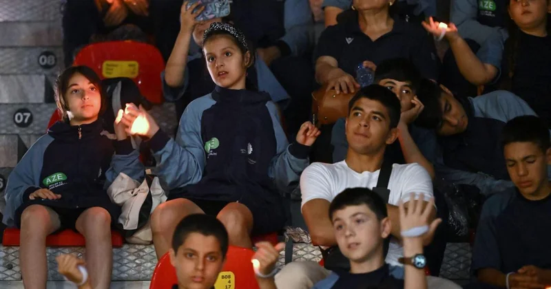 İyunun 20 də Bakı Kristal Zalında Məktəblilərin Respublika İdman Olimpiadasının rəsmi açılış mərasimi keçirilib.