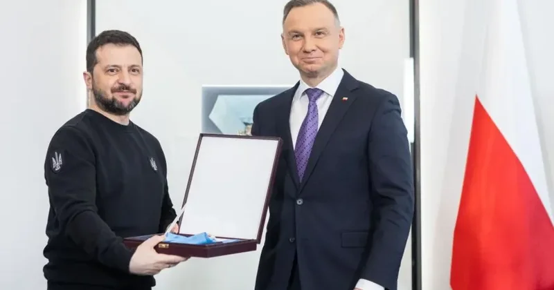 Polşa Zelenskiyə verdiyi ali mükafatı GERİ ALDI