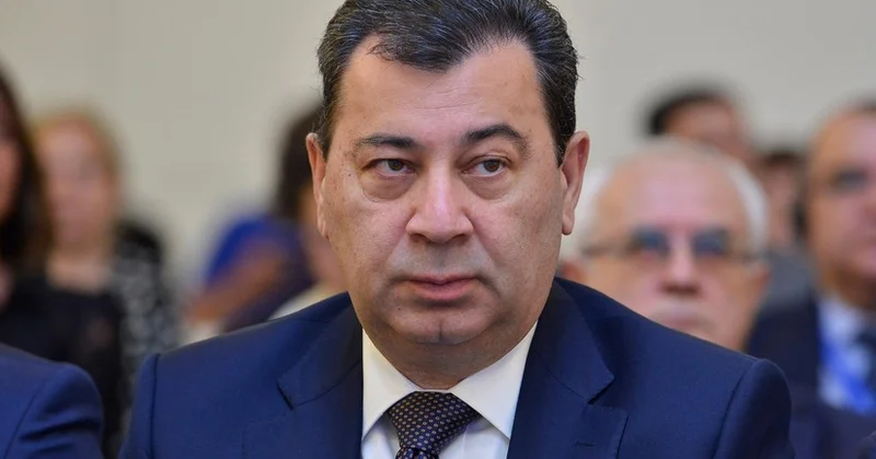 Komitə sədri özünə yeni köməkçi götürdü FOTO
