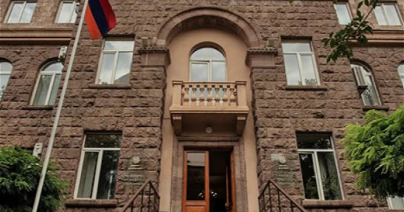 Роберт Кочарян подал иск против ЦИК Армении