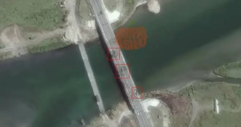 Ukrayna Krımla Xerson arasındakı körpünü vurdu