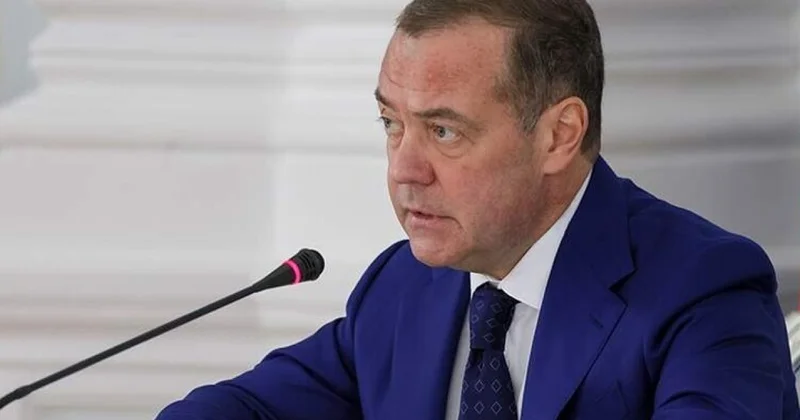 Кто о чем, а Медведев о ядерном ударе по Европе