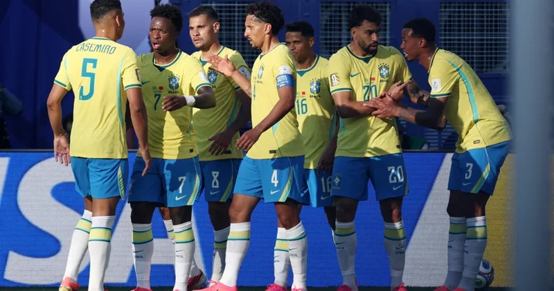 Braziliyə millisi böyükhesablı qələbə qazanıb