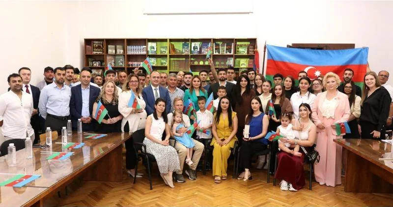 Belqradda azərbaycanlılarla görüş: yeni hədəflər və təşəbbüslər müəyyənləşdirildi FOTO