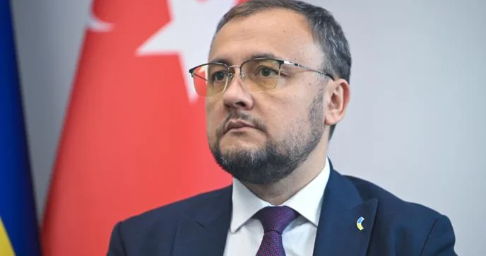 Посол Украины Боднар отказался от госнаграды Польши