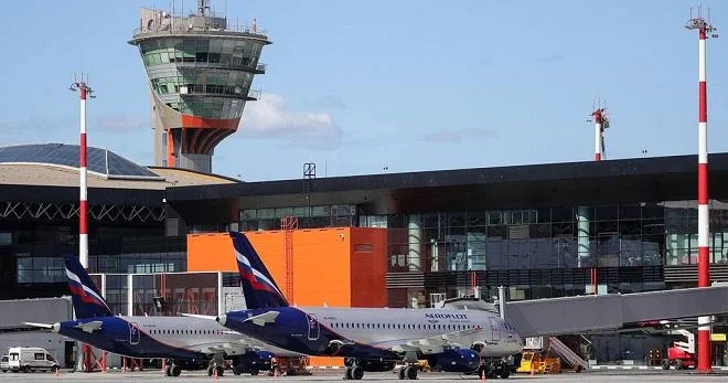Moskvaya hücum: Rusiya paytaxtının hava limanları bağlandı