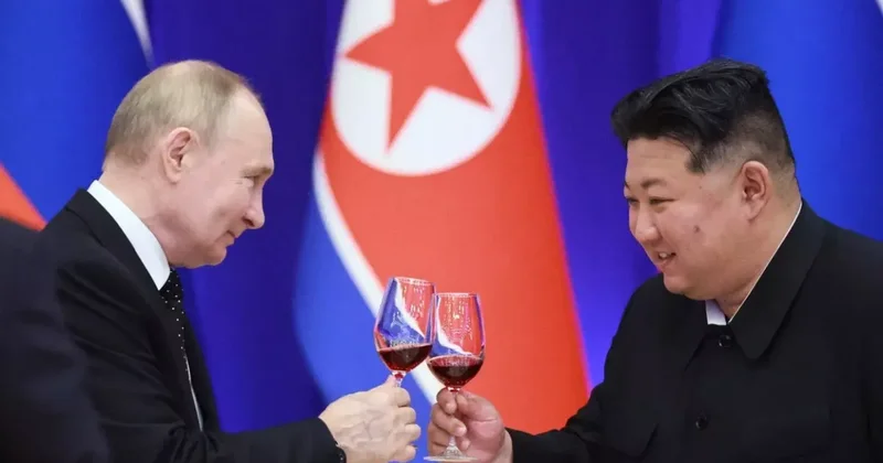 Financial Times пишет, чем опасно усиление торговли Северной Кореи и России
