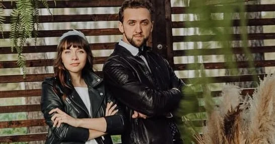 Məşhur musiqiçi həyat yoldaşı ilə birlikdə qəzada öldü