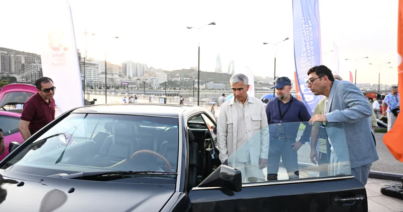 Легенды ночи вызвали восторг в Баку: Legend Cars, финал картинга и дрифт шоу одновременно (ФОТО)