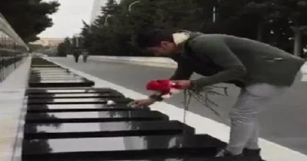 Lerikdən piyada Şəhidlər xiyabanına gəldi Foto