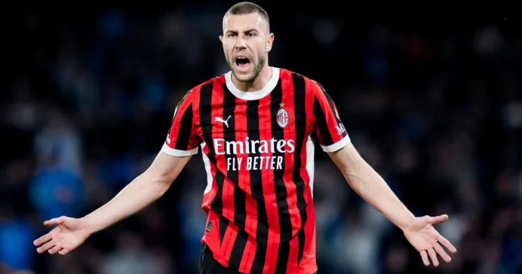 Milan ın müdafiəçisi Qalatasaray ın hədəfində