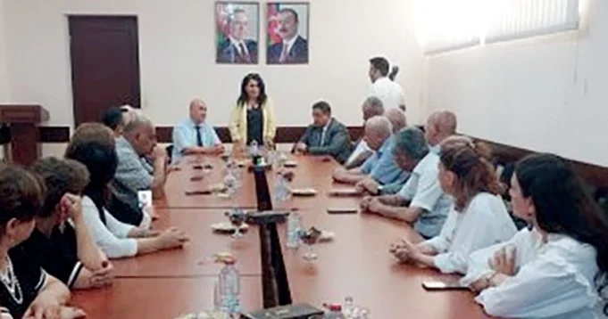 Gənclik şəhərinin mətbu salnaməçiləri ilə görüş