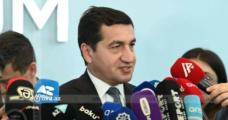 Hikmət Hacıyev: Dezinformasiyadan danışarkən ilk sosial media və süni intellekt ön plana çəkilir