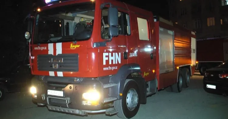 Sumqayıtda yaşayış binasında yanğın söndürüldü 22 nəfər təxliyə edildi