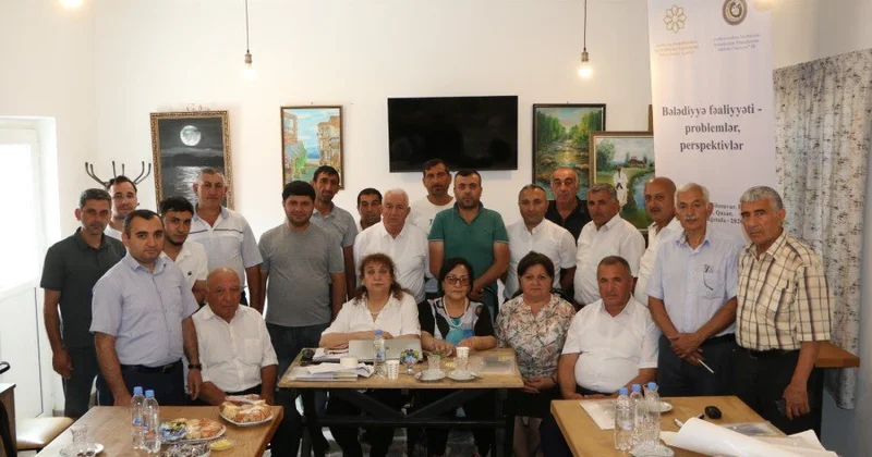 “Bələdiyyə fəaliyyəti problemlər və perspektivlər” layihəsi çərçivəsində ilk tədbir keçirilib