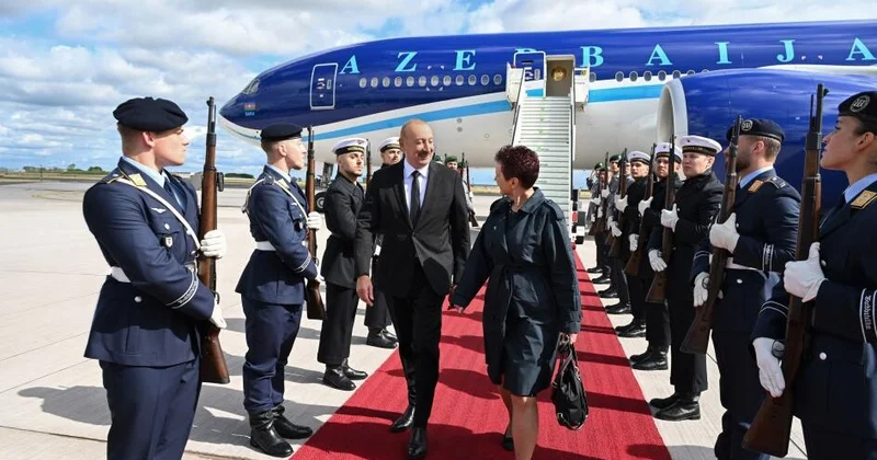 İlham Əliyev Almaniyaya rəsmi səfərə gedib (Foto)
