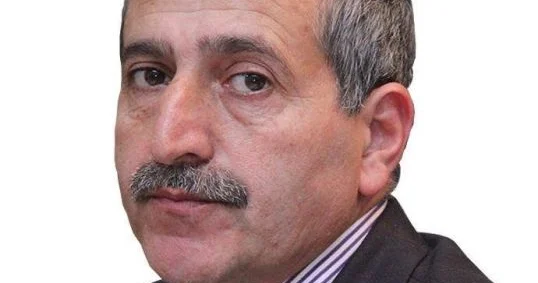 Oxucusunun düşüncələrinin sirdaşı Əli bəy Azəri 60 Bayram MƏMMƏDOV