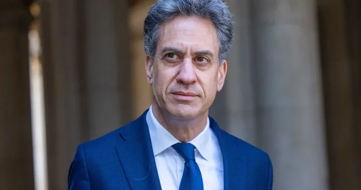 Ed Milibend Britaniyanın xarici işlər naziri təyin edilib