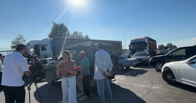 İrəvanda etirazlar başladı: Azərbaycanla sərhəd KONKRET