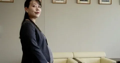 Yaponiya meri ajiotaj yaradan analıq məzuniyyəti ilə tarixə düşdü