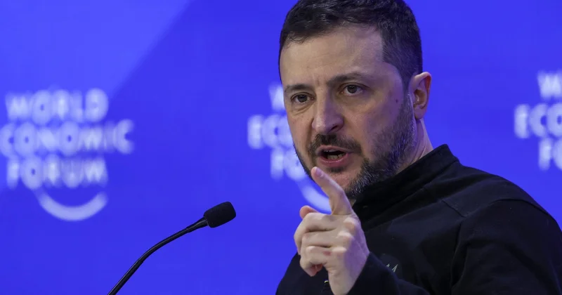 Zelenski yüksək rütbəli hərbi komandanlarla müşavirə keçirdi