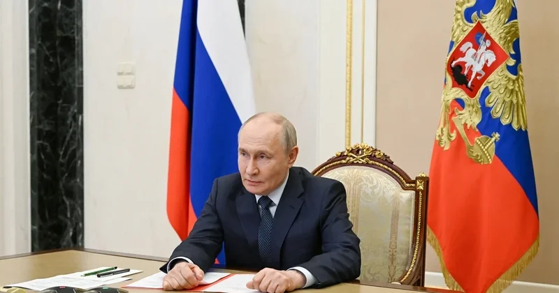 Putindən müəllimlərə yeni güzəşt: Uşaqları bağçalara növbəsiz qəbul ediləcək