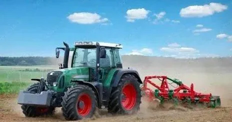 3 yaşlı uşaq atasının idarə etdiyi texnikanın altında qalaraq vəfat etdi