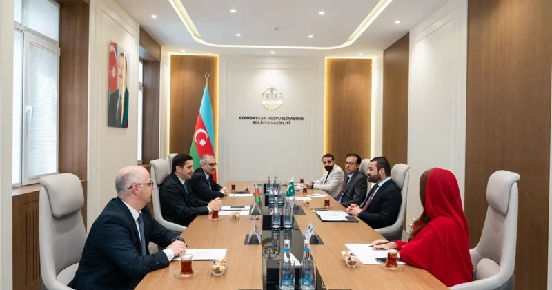 Ədliyyə naziri Pakistanın hüquq və ədliyyə üzrə dövlət naziri ilə görüşüb
