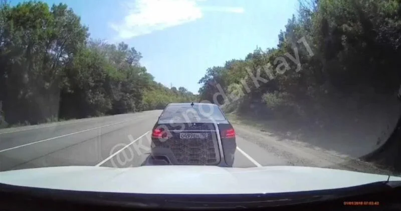 Момент жесткого ДТП на трассе под Сочи ВИДЕО