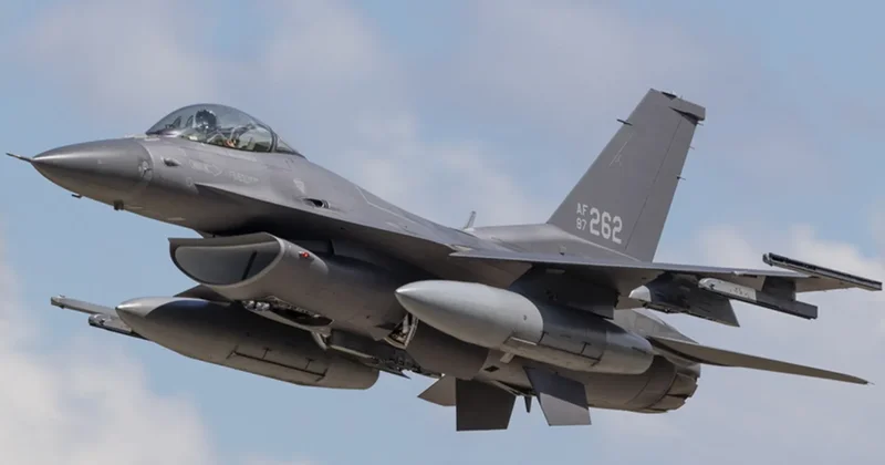 Ukrayna itirdiyi Rusiya şəhərini F 16 larla vurmağa başladı