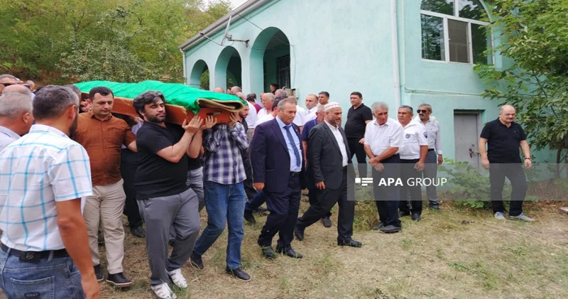 Məmməd İsmayıl dəfn olundu (FOTO)
