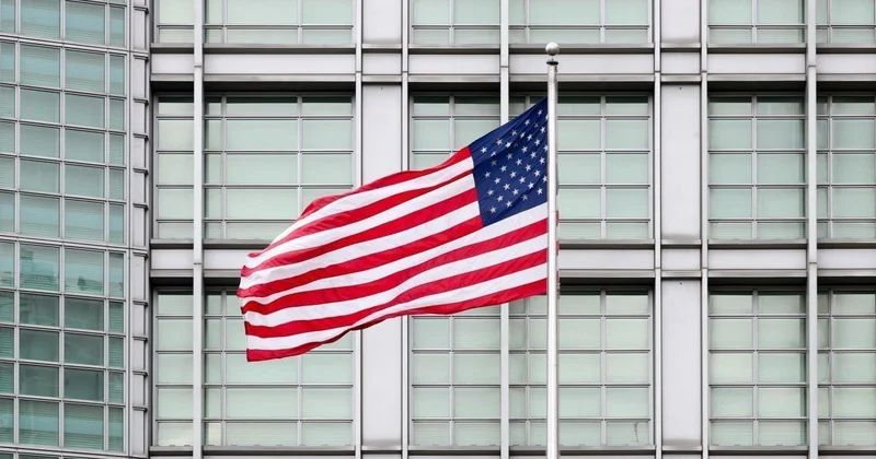 Бессент: США продают европейцам оружие для перепродажи Украине с наценкой