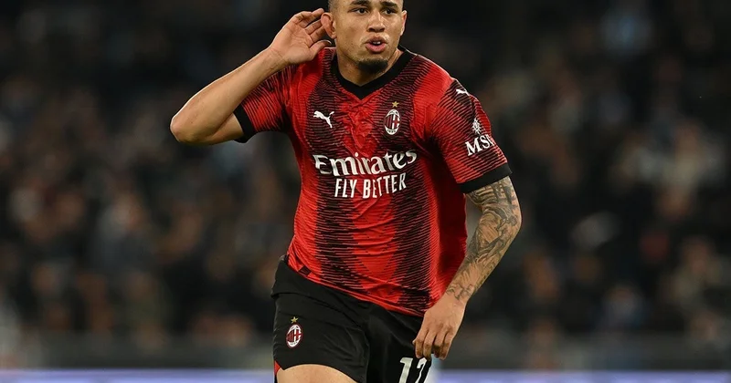 Milan və Lids arasında transfer razılaşması
