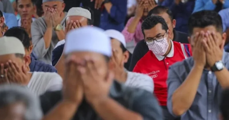 Bu ölkədə cümə namazına getməyənlərə həbs cəzası veriləcək
