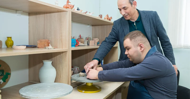 Əlilliyi olan 130 dan çox gəncə peşə və sosial reabilitasiya xidmətləri göstərilib
