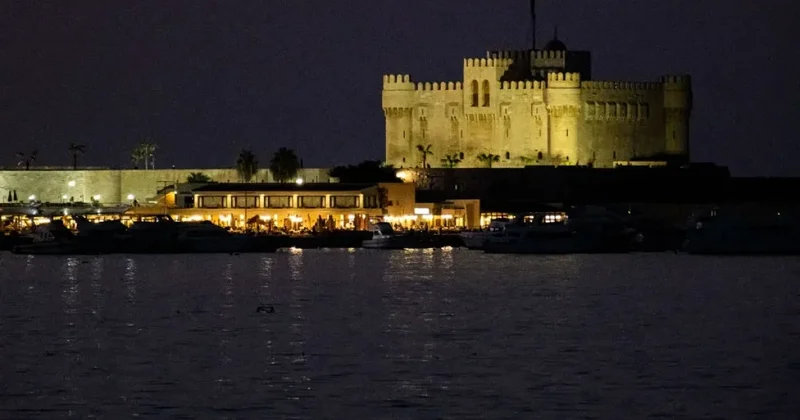 Misir Bieannalisi 12 il sonra geri qayıdır