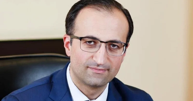 Ermənistanın keçmiş səhiyyə naziri Arsen Torozyan deputat mandatından imtina edib