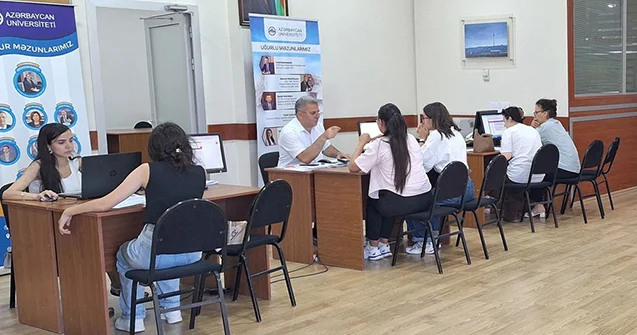 Bu Mərkəzə 700 dən çox abituriyent və subbakalavr müraciət edib Fotolar